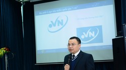 Ông Lê Nam Trung - Phó Giám đốc VNNIC báo cáo công tác năm 2017. Ảnh: Khánh Huyền.