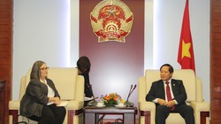 Bộ trưởng Bộ TT&TT Trương Minh Tuấn tiếp Bà Ann Lavin, Giám đốc Chính sách Công và Quan hệ Chính phủ, Google khu vực Châu Á – Thái Bình Dương