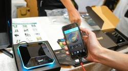 Các thiết bị dựa trên nền tảng IoT đang ngày càng phổ biến và cũng ẩn chứa nguy cơ tiềm ẩn về an toàn thông tin. Ảnh: Hoàng Anh