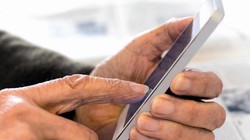 Kết quả khảo sát vào nửa cuối năm 2017 cho thấy, nhóm người tuổi trên 55 sở hữu trung bình 4 thiết bị trong mỗi gia đình, bao gồm 2 máy tính và 2 thiết bị di động.