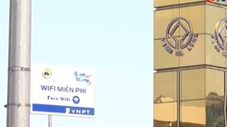 Một điểm phát wifi miễn phí được VNPT lắp đặt tại ngã từ Cột Đồng Hồ, TP. Hạ Long.