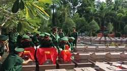 Lễ truy điệu và cải táng 7 hài cốt liệt sĩ vô danh tại Bến Tre, vào tháng 7/2017.