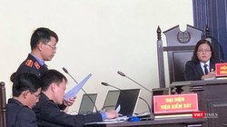 Viện kiểm sát Nhân dân tỉnh Phú Thọ giữ quyền công tố công bố  bản luận tội đối với các bị cáo.