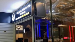 Sân khấu thi đấu đã được bố trí sẵn nhưng không có cơ hội sử dụng (ảnh chụp sáng 16/3).