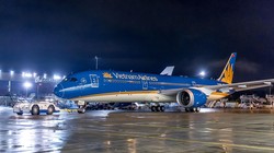 Vietnam Airlines khẳng định, trong tối ngày 28/5/2019, do ảnh hưởng của mưa dông tại khu vực TP. Hồ Chí Minh, nhiều chuyến bay nội địa, quốc tế tại sân bay Tân Sơn Nhất phải thay đổi thời gian khai thác. (Ảnh: VNA)