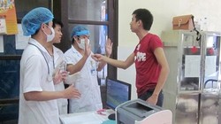 Bác sĩ bị đe dọa, bạo hành đang trở thành chuyện thường ngày.
