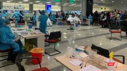 Khu vực làm xét nghiệm COVID-19 tại sân bay. Ảnh chụp sáng nay 15/3 (ảnh: TTV)