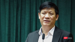 Thứ trưởng Bộ Y tế Nguyễn Thanh Long tại cuộc họp triển khai Tập huấn về việc ứng dụng công nghệ thông tin trong công tác phòng, chống dịch bệnh COVID-19.