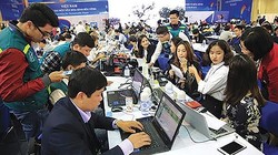 Tác nghiệp của phóng viên ngày càng gắn chặt với các loại thiết bị, công nghệ mới.