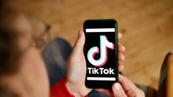 TikTok là ứng dụng chia sẻ video ngắn đang được giới trẻ yêu thích hiện nay. Ảnh: TikTok.