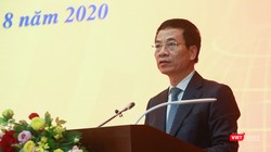 Bộ trưởng Bộ Thông tin và Truyền thông Nguyễn Mạnh Hùng phát biểu tại họp báo.