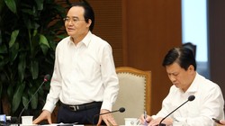 Bộ trưởng Bộ GD&ĐT Phùng Xuân Nhạ yêu cầu các tác giả, Hội đồng Thẩm định SGK quốc gia rà soát, giải trình, tiếp thu, hoàn thiện để chất lượng SGK ngày càng tốt hơn. Ảnh: VGP.