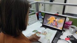 Nhiều trường học chuyển sang hình thức đào tạo trực tuyến do ảnh hưởng của COVID-19.