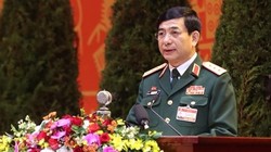 Thượng tướng Phan Văn Giang, Ủy viên Trung ương Đảng, Ủy viên Thường vụ Quân ủy Trung ương, Tổng Tham mưu trưởng Quân đội nhân dân Việt Nam, Thứ trưởng Bộ Quốc phòng phát biểu tại Đại hội. 