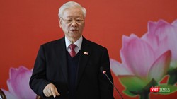 Tổng Bí thư Nguyễn Phú Trọng bày tỏ: "Sắp tới nhiệm vụ rất lớn, nặng nề, khó khăn phức tạp, nguy cơ, nhiều diễn biến phức tạp mà ta hay nói là chưa lường hết được".