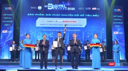 Ông Đào Bảo Linh - Trưởng phòng Nghiên cứu và phát triển Trí tuệ nhân tạo của GMO-Z.com RUNSYSTEM - đại diện công ty lên nhận giải thưởng này.