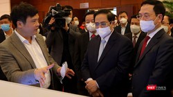 Thủ tướng bày tỏ vui mừng khi thấy các doanh nghiệp Việt Nam đã tạo ra nhiều sản phẩm, giải pháp thiết thực.