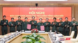 Thượng tướng Vũ Hải Sản, Thứ trưởng Bộ Quốc phòng, chủ trì lễ bàn giao chức danh và nhiệm vụ Chủ tịch, Tổng Giám đốc Tập đoàn Viettel.