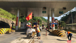 Bộ Giao thông vận tải yêu cầu VEC chỉ đạo nhà cung cấp dịch vụ và các đơn vị có liên quan khẩn trương triển khai lắp đặt, vận hành hệ thống thu phí ETC tại các tuyến cao tốc, hoàn thành trước 31/7/2022