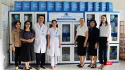 Liên Chi hội đại diện bàn giao “Tủ sách xanh cho em” tại Khoa Nhi - Bệnh viện Đa khoa tỉnh Quảng Ninh.