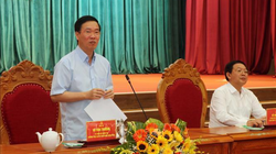 Thường trực Ban Bí thư Võ Văn Thưởng làm việc với Tỉnh ủy Bình Định về kết quả triển khai thực hiện Nghị quyết Đại hội XIII của Đảng và Nghị quyết Đại hội Đảng bộ tỉnh Bình Định lần thứ XX - Ảnh: TTXVN