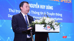Thứ trưởng Nguyễn Huy Dũng cho biết, Bộ Thông tin và Truyền thông xác định năm 2022 là năm bảo vệ an toàn thông tin của người dân trên không gian mạng.