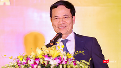 Bộ trưởng Nguyễn Mạnh Hùng cho rằng, 10 năm tới sẽ có làn sóng chuyển dịch từ thị trường trong nước là chính sang thị trường quốc tế là chính.