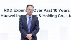 Ông Alan Fan - Phó chủ tịch kiêm Trưởng bộ phận quyền sở hữu trí tuệ của Huawei chia sẻ về phí bản quyền.