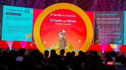 Ông Jason Song, Giám đốc Marketing mảng Doanh nghiệp vừa và nhỏ khu vực châu Á - Thái Bình Dương của TikTok nêu quan điểm sắm Tết trực tuyến đã trở thành thói quen mới.