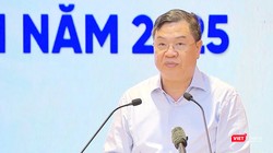 Ông Phạm Gia Túc, Phó Chánh Văn phòng Trung ương Đảng, Ủy viên Thường trực Ban Chỉ đạo Trung ương về Phát triển Khoa học, Công nghệ, Đổi mới sáng tạo và Chuyển đổi số báo cáo tại Hội nghị.