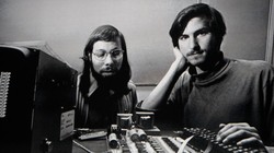 Apple do Steve Jobs và Steve Wozniak sáng lập vào năm 1976 (ảnh Business Insider)