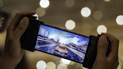Smartphone Asus ROG có cấu hình đặc biệt dành cho người ghiền chơi game. (Ảnh: Android Authority)