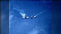 Hai chiếm hạm của Nga và Mỹ suýt va chạm trên biển Thái Bình Dương (Ảnh: U.S Navy)