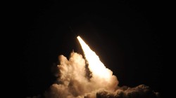 Tên lửa Trident II D5 được phóng từ tàu ngầm USS Nebraska của Mỹ (Ảnh: Defensetalk)