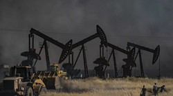 Chiến sự diễn ra giữa IS và SDF tại mỏ dầu ở Al-Qahtaniyah, tỉnh Hasakah, Syria hồi tháng 6 vừa qua (Ảnh: Newsweek)