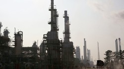 Ngành công nghiệp năng lượng của Iran đang chịu sức ép lớn từ các đòn trừng phạt của Mỹ (Ảnh: Sputnik)