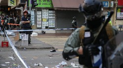 Tình trạng biểu tình ở Hong Kong diễn biến phức tạp ngay trong hôm đầu tuần (Ảnh: Guardian)