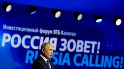 Tổng thống Putin phát biểu tại diễn đàn đầu tư Russia Calling (Ảnh: NBC)