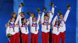 Đội vận động viên trượt băng Nga giành huy chương vàng trong Thế vận hội Sochi năm 2014 (Ảnh: RT)