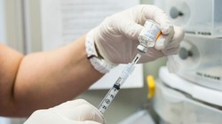 Các nhà khoa học đã đạt bước đột phá mới trong việc điều chế vaccine cúm toàn cầu (Ảnh: Insider)