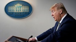 Tổng thống Donald Trump đang đối diện với thách thức lớn nhất trong lịch sử hiện đại của Mỹ (Ảnh: Politico)