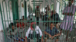 Người vô gia cư trong một khu nhà khóa trái dưới lệnh phong tỏa ở Kolkata, Ấn Độ (Ảnh: Reuters)