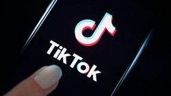 Giới chức Mỹ cho rằng TikTok là một công cụ do thám của Trung Quốc (Ảnh: Sky News)