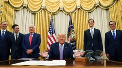 Tổng thống Mỹ Donald Trump tuyên bố về thỏa thuận lịch sử giữa Israel và UAE tại Nhà Trắng (Ảnh: Reuters)