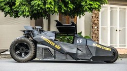 Hình ảnh chiếc batmobile tự chế của cậu thanh niên 23 tuổi (Ảnh: OC)