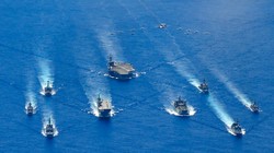 Hình ảnh cuộc tập trận chung giữa hải quân Mỹ, Nhật Bản và Australia trên biển Philippines ngày 21/7 (Ảnh: US Navy)