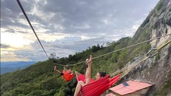 Phòng trọ cheo leo trên vách núi (Ảnh: OC)