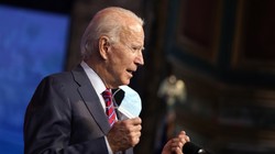 Tổng thống đắc cử Joe Biden tuyên bố người dân Mỹ sẽ không bắt buộc phải tiêm vaccine COVID-19 (Ảnh: LATimes)