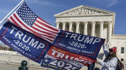 Tòa án Tối cao Mỹ đã quyết định bác đơn kiện của bang Texas nhằm đảo ngược kết quả bỏe phiếu ở các bang chiến trường (Ảnh: AP)