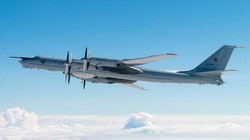 Máy bay Tu-142MZ Nga trong một chuyến bay năm 2020 (Ảnh: Russian Planes)